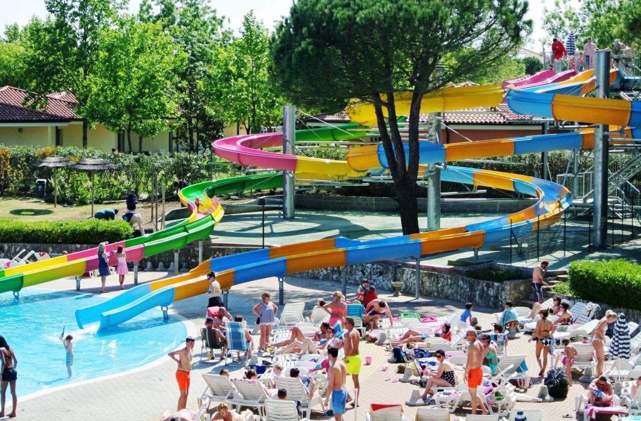 Happy Camp Mobile Homes In Camping Bella Italia Peschiera del Garda Exterior foto